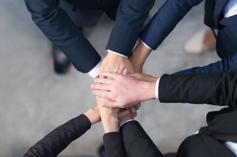 La confiance, c’est mieux à plusieurs!  -  - Be Alternatives conférences et formations